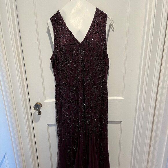 Formal Beaded Evening Gorgeous Wine color Full Lenght Gown - Picture 3 of 14